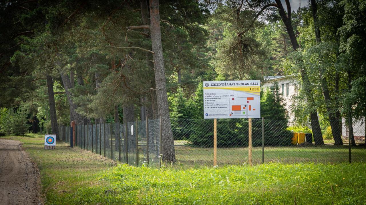 Military Base Camp Pavilosta Pāvilosta Dış mekan fotoğraf